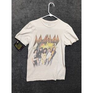 American Classics Def Leppard Graphic T-Shirt Cream Small Rock Band Tee 1646